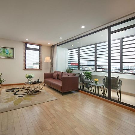 Hb Serviced Apartment - 121B Quan Hoa ハノイ市 エクステリア 写真