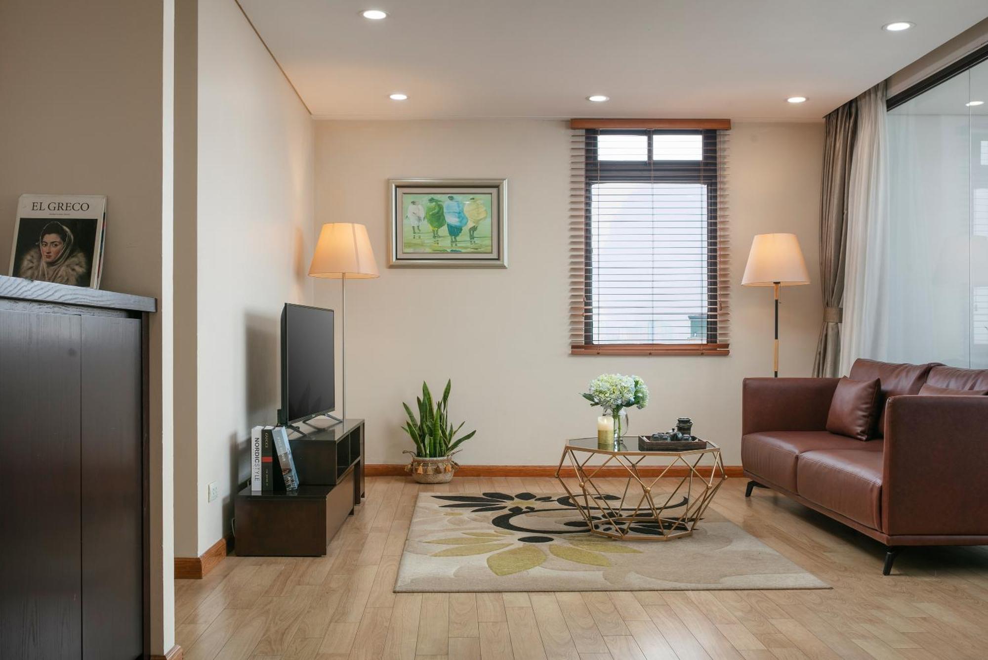 Hb Serviced Apartment - 121B Quan Hoa ハノイ市 エクステリア 写真