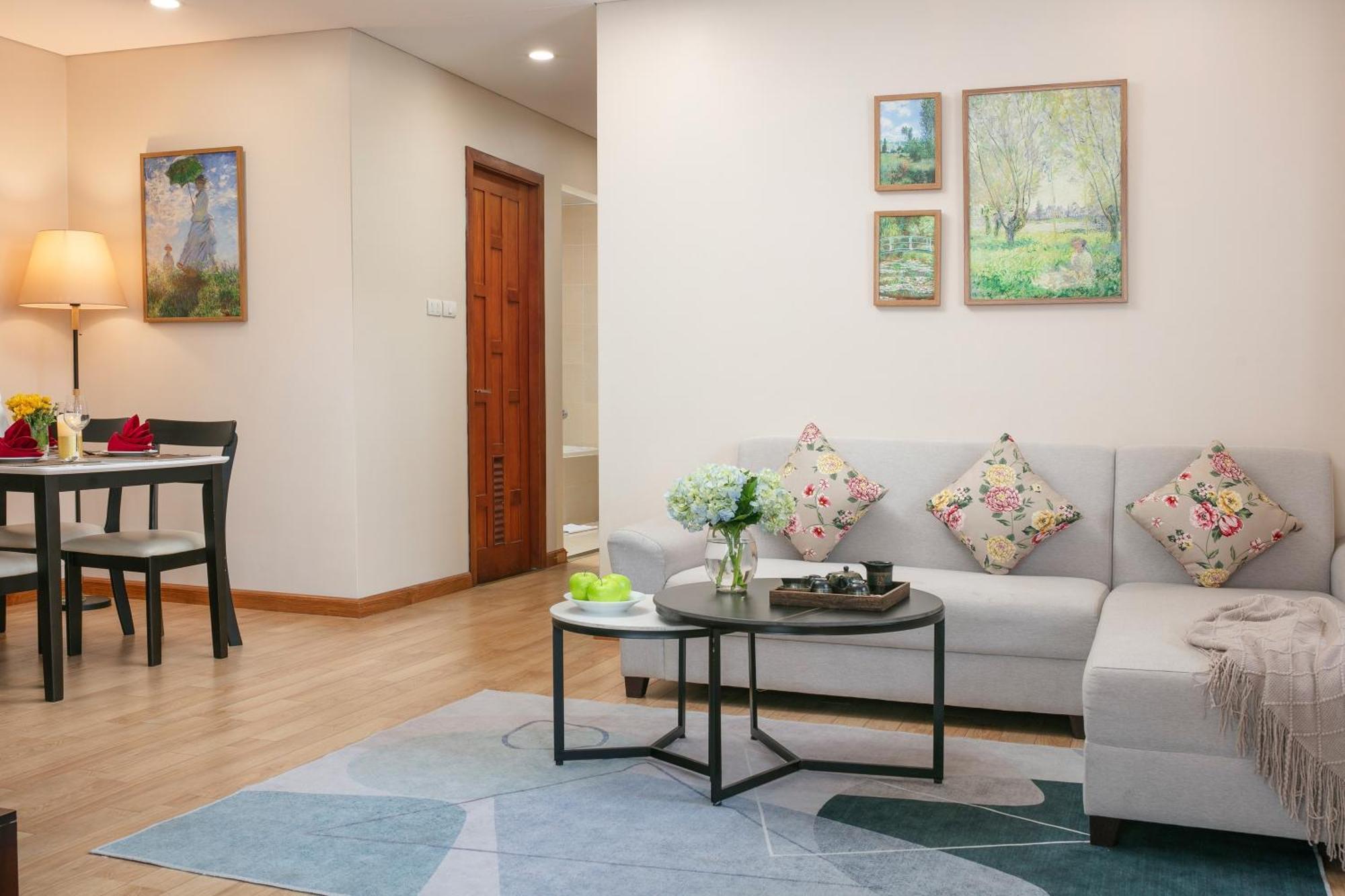Hb Serviced Apartment - 121B Quan Hoa ハノイ市 エクステリア 写真