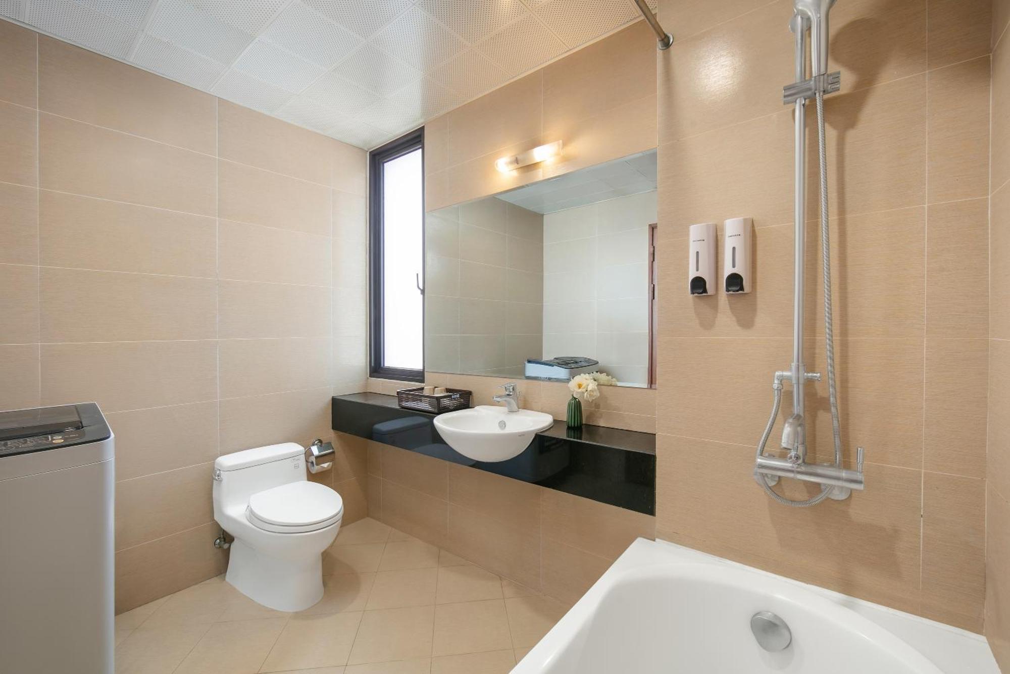 Hb Serviced Apartment - 121B Quan Hoa ハノイ市 エクステリア 写真