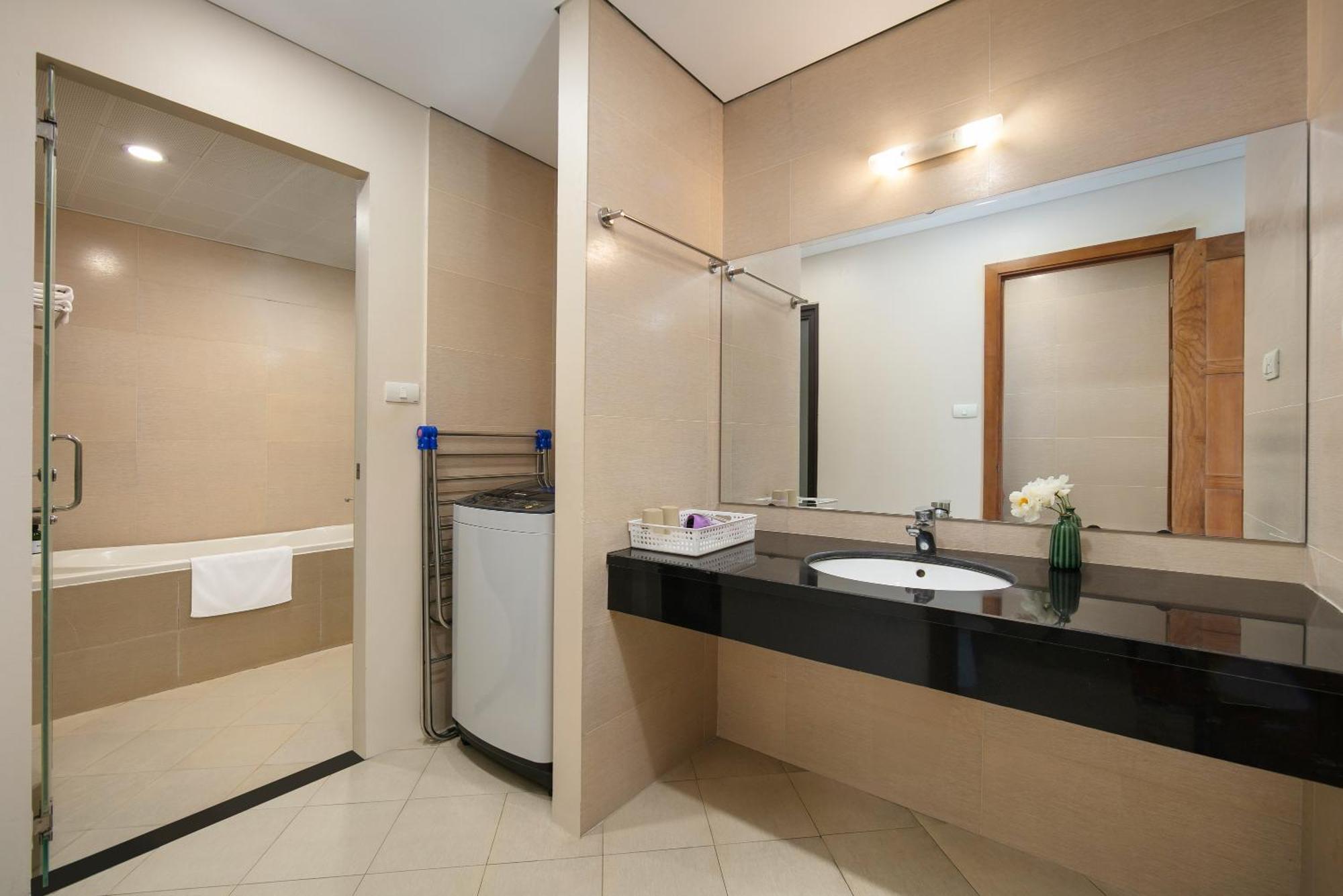 Hb Serviced Apartment - 121B Quan Hoa ハノイ市 エクステリア 写真