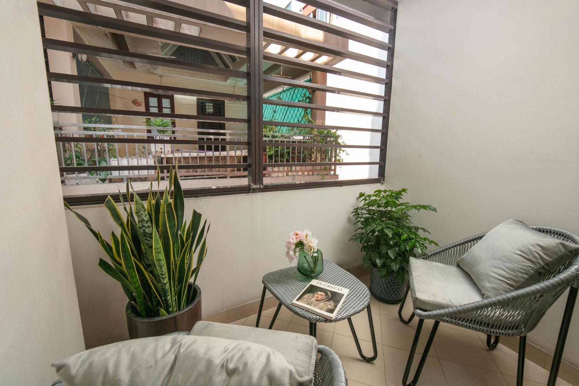Hb Serviced Apartment - 121B Quan Hoa ハノイ市 エクステリア 写真